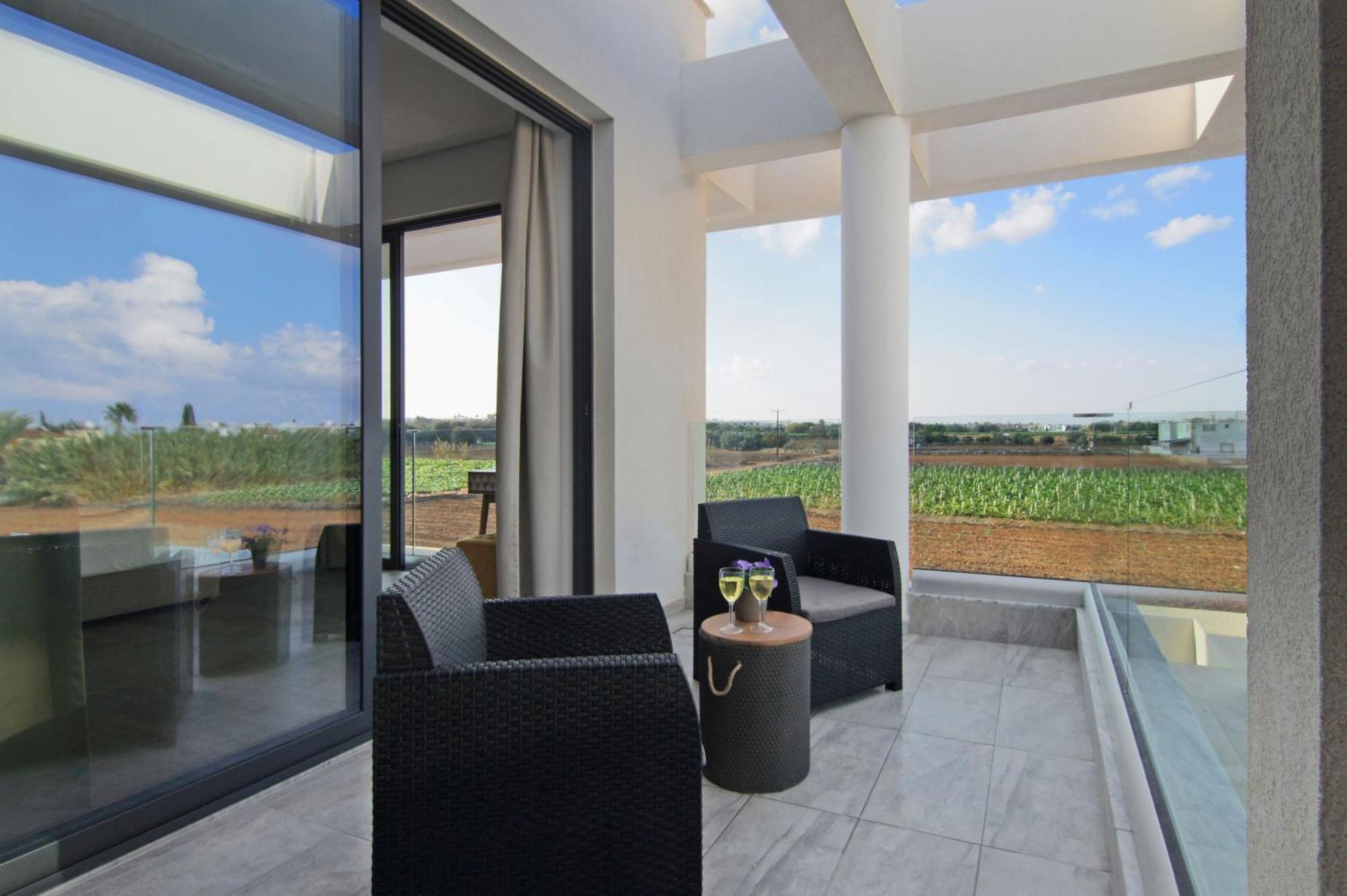 Villa Queen Isabella Protaras Exteriör bild